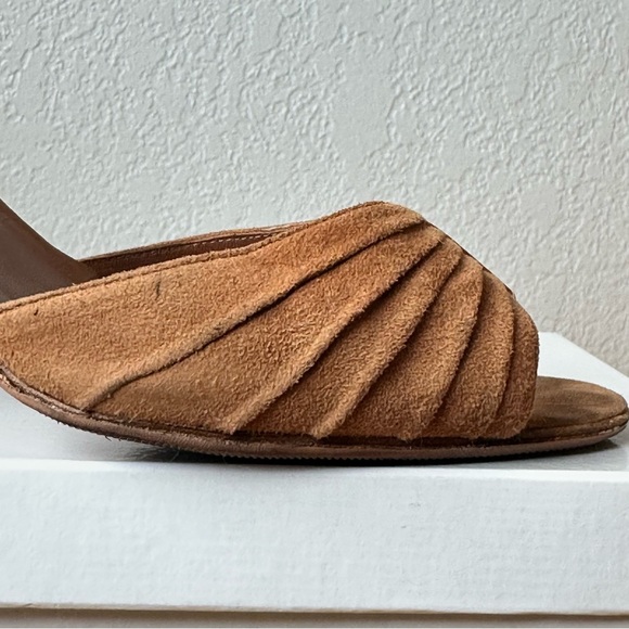 Manolo Blahnik Pump - Picture 6 of 13